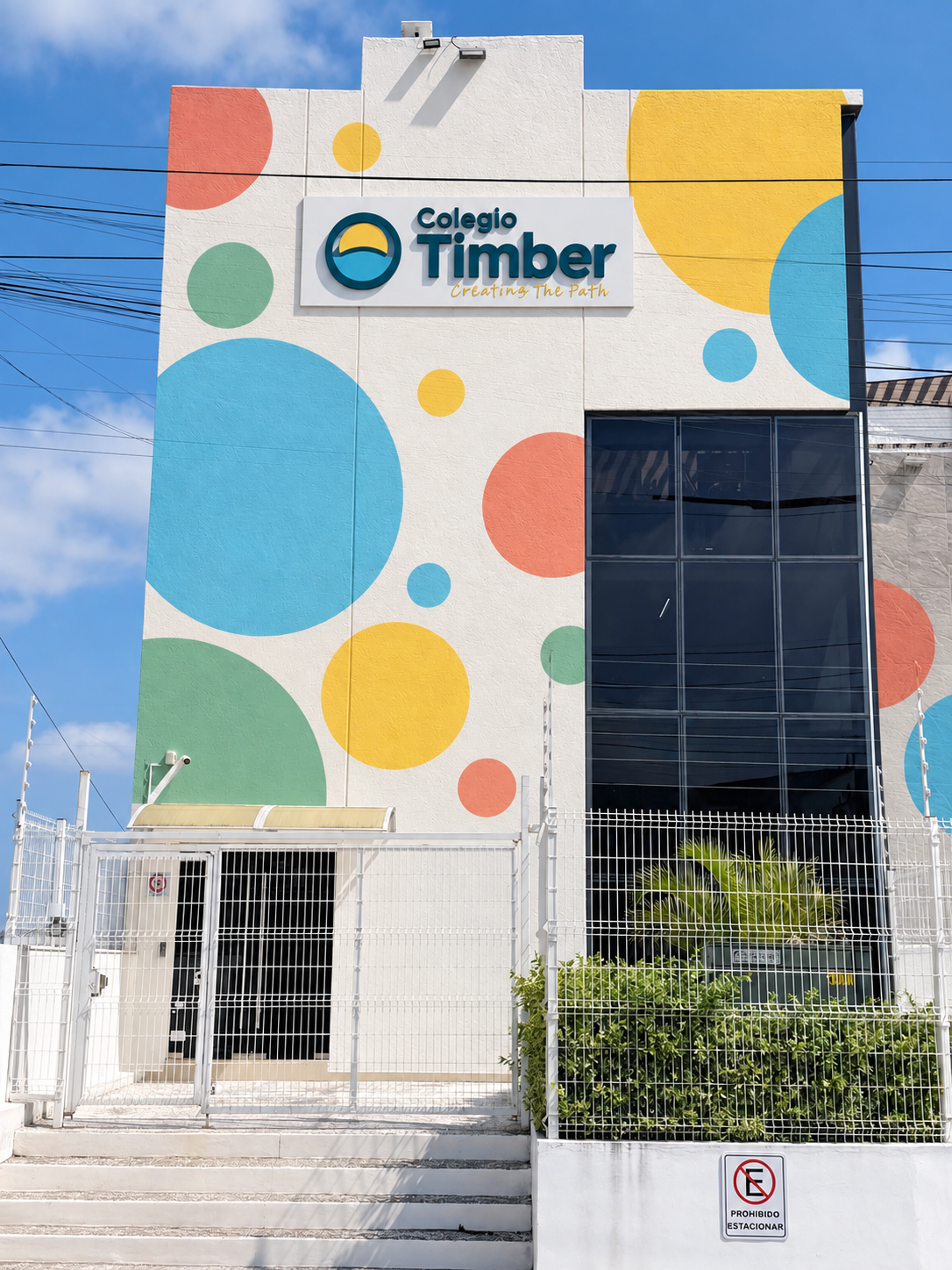 Fachada de Colegio Timber